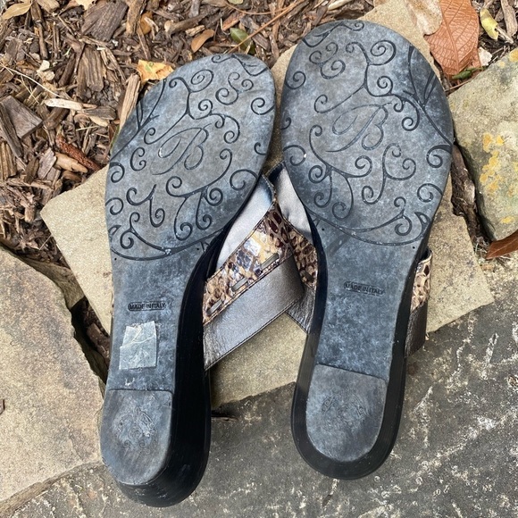 Brighton Thong Sandal Size 8.5M Animal Print & Bronze Leather Heart Rhinestone. - Picture 7 of 11